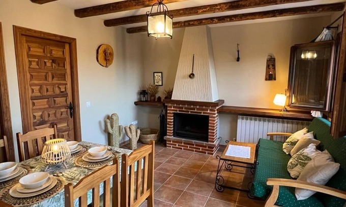 Alarilla Apartment | Apartment with Terrace