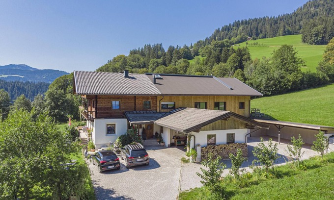 Itter Apartment | Apartment with terrace opposite the ski lift