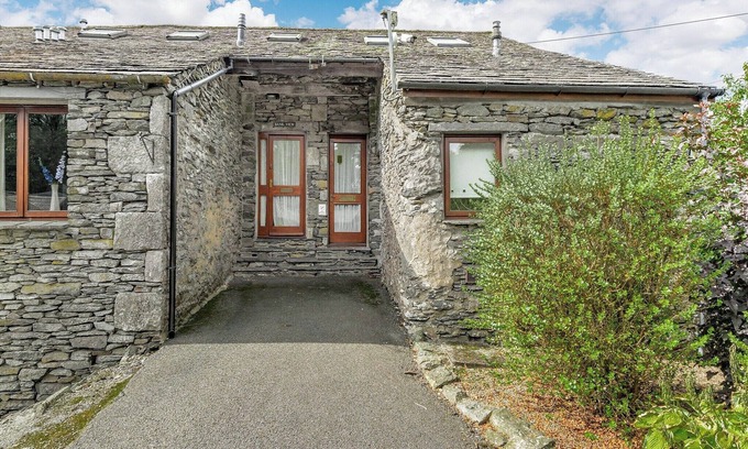 Bondgate Within Apartment | Apartment with two doubles, one twin and one single.