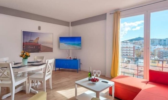 El Molinillo Apartment | Apartment with wifi and A/C near Málaga's center