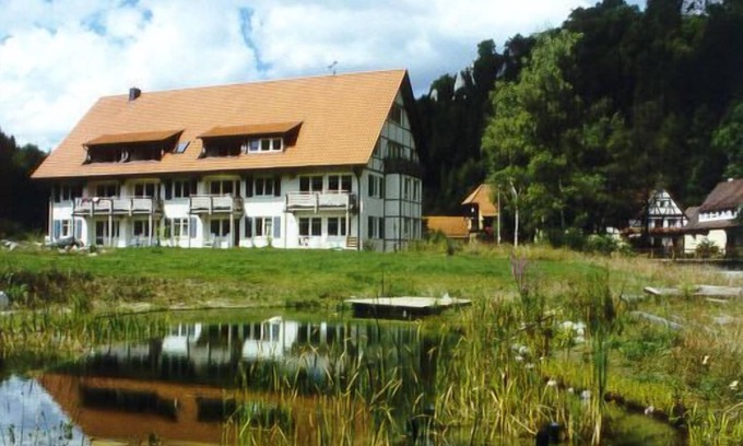 Muensingen Apartment | Apartment Wolfstal mit 90 qm, 2 Schlafzimmer für maximal 6 Personen