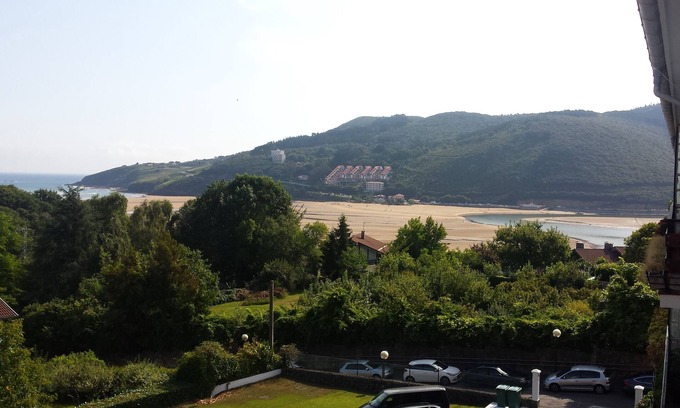Sukarrieta Condo | Apartment wonderful views of Urdaibai and Laida beach- Sukarrieta