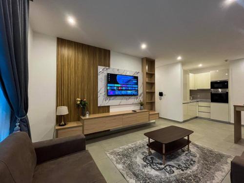 Roman Ridge Apartment | ApartmentBuddy