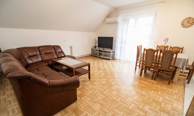 Skofljica Apartment | Apartments Želimlje - One Bedroom Apartment 1