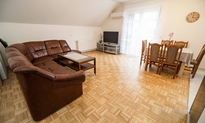 Skofljica Apartment | Apartments Želimlje - One Bedroom Apartment 1
