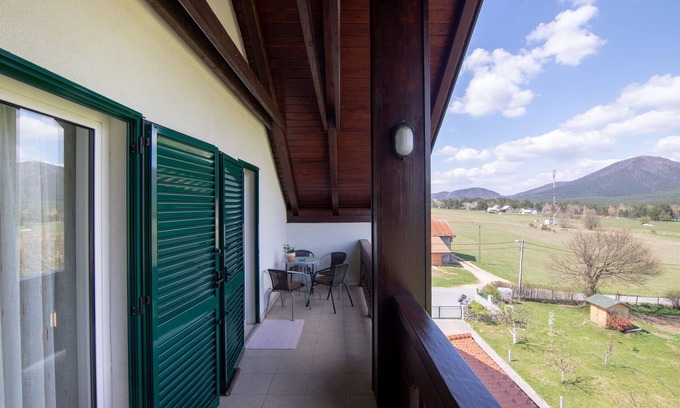 Vranovaca Apartment | Apartments and Room Robert (80821-A1) - Korenica