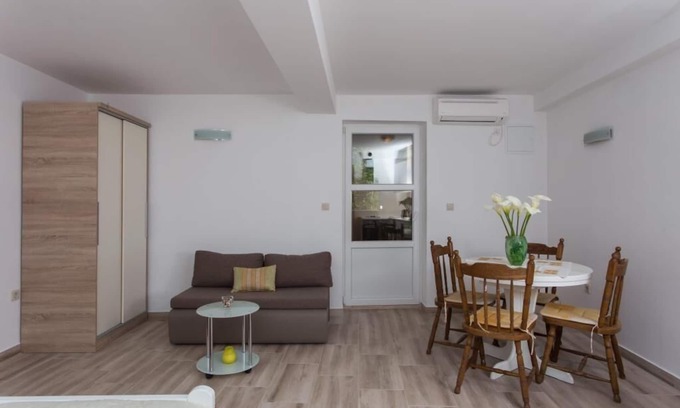 Trsteno Apartment | Apartments Anka- Studio Apartment with Balcony