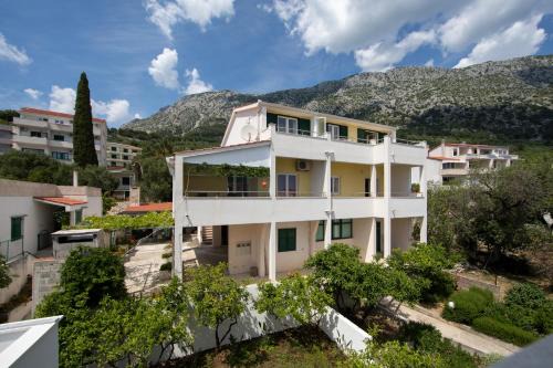 Igrane Apartment | Apartments by the sea Igrane, Makarska - 18069