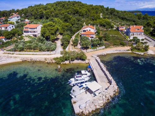 Zdrelac Apartment | Apartments by the sea Zdrelac, Pasman - 12662