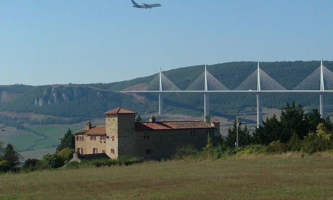Millau Other | Apartments Castle Cadenède Millau 12 people. family or friends