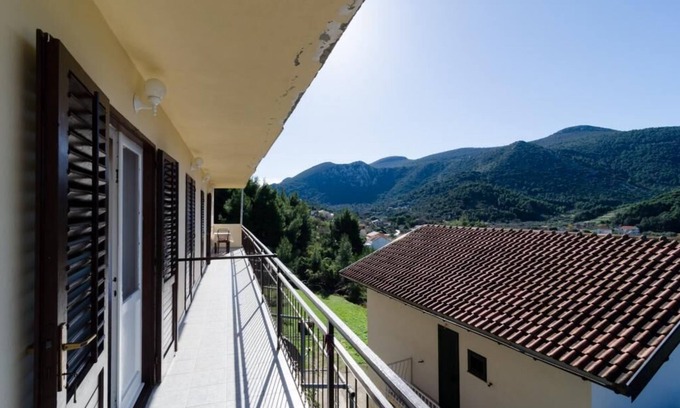 Zuljana Apartment | Apartments Dalmatin