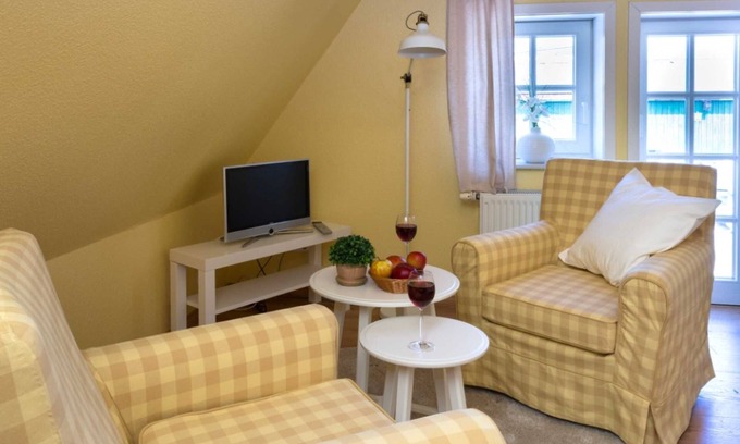 Twielenfleth Apartment | Apartments above - Apartments of Schassen