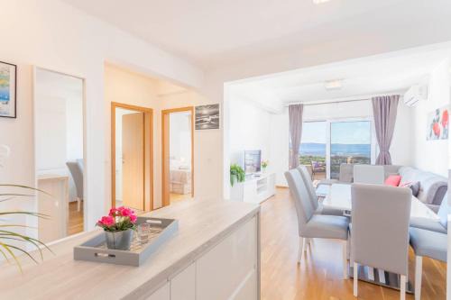 Makarska Apartment | Apartments Dora