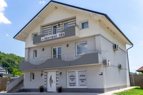 Podcetrtek Apartment | Apartments Ema