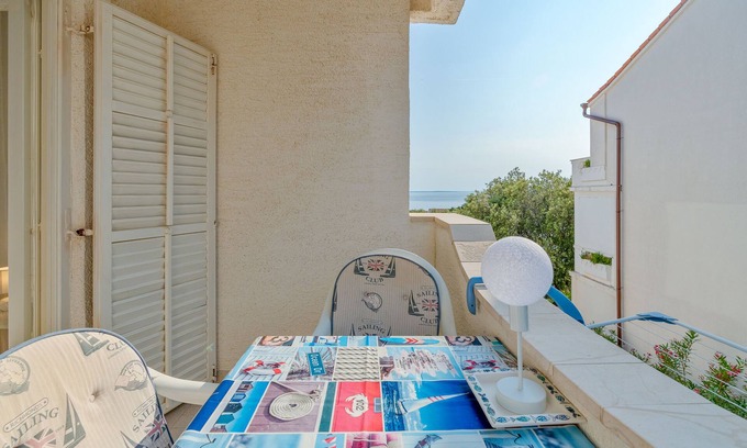Mandre Apartment | Apartments Family Gligora (25321-A2) - Mandre - island Pag