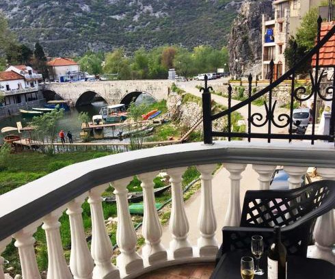 Virpazar Apartment | Apartments FLORA and boat cruising