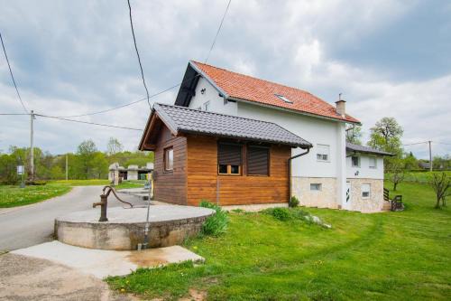 Lipovaca Dreznicka Apartment | Apartments for families with children Lipovaca, Plitvice - 19450
