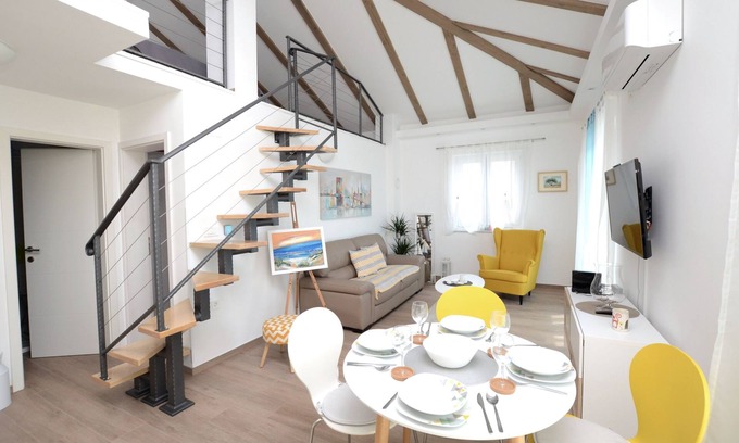 Jusici Apartment | Apartments Golden hour (67651-A1) - Jurdani