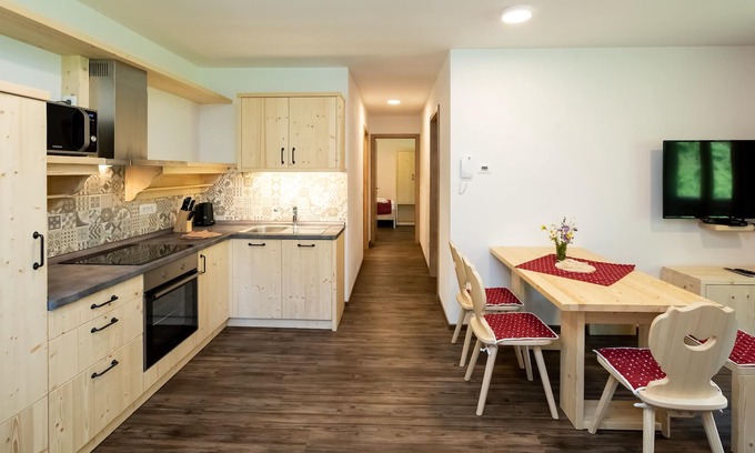 Ukanc Apartment | Apartments Goldhorn Kingdom - Two bedroom apartment with Balcony (C)