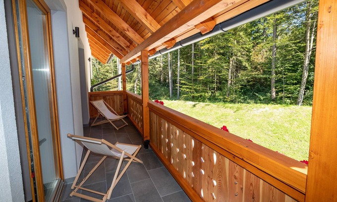 Ukanc Apartment | Apartments Goldhorn Kingdom - One Bedroom Apartment with Balcony (B)