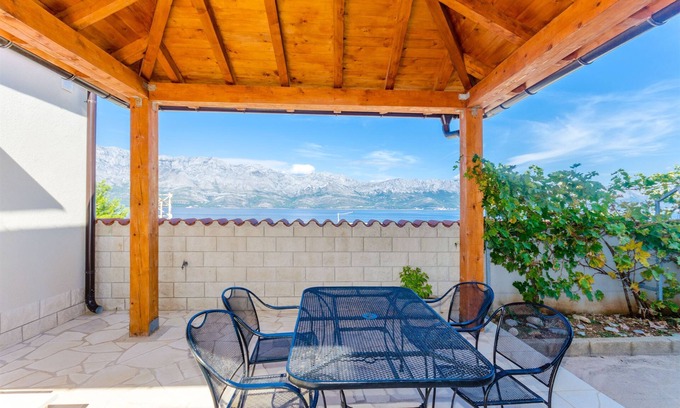 Sucuraj Apartment | Apartments Rose (47571-A4) - Sucuraj - island Hvar