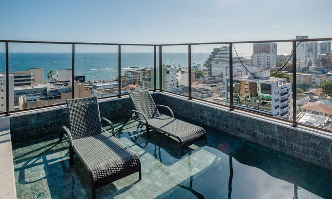 Ondina Apartment | Apartments in Building With Swimming Pool in Ondina - SSA - HOA