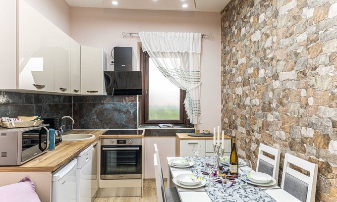 Kastel Sucurac House | Apartments Keka