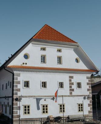 Sentjost Nad Horjulom Apartment | Apartments Možinetova hiša
