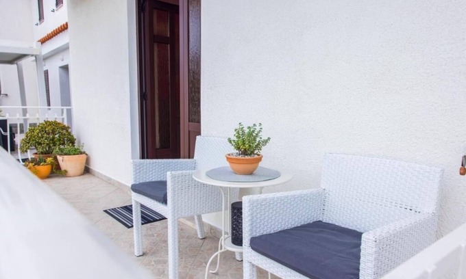Secovlje Apartment | Apartments Milok