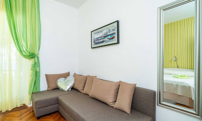 Lumbarda Apartment | Apartments Nikolina (LU) - Two-Bedroom Apartment with Terrace