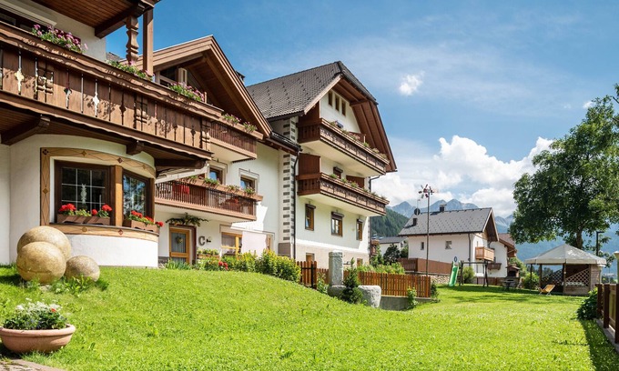 Rasun di Sopra House | Apartments Residence Montana Typ B4 with Mountain View, Wi-Fi & Balcony