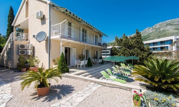 Srebreno Apartment | Apartments & Rooms Jokovic-Standard Studio Apartment with Terrace and Partial Sea View