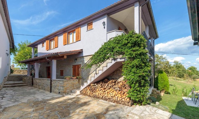 Oprtalj House | Apartments Sveti Leonard