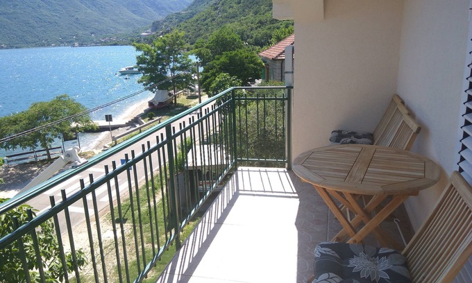 Strp House | Apartments Villa Radovic
