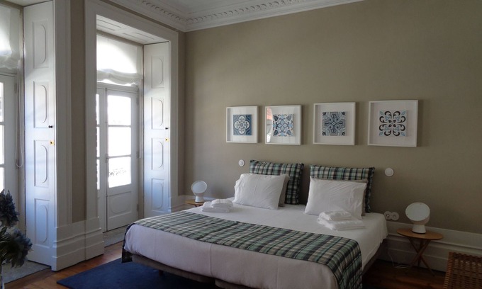 Guimaraes Apartment | Apartments with History - Azul