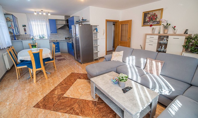 Skofljica Apartment | Apartments Želimlje - Three Bedroom Apartment 2 (spodaj)