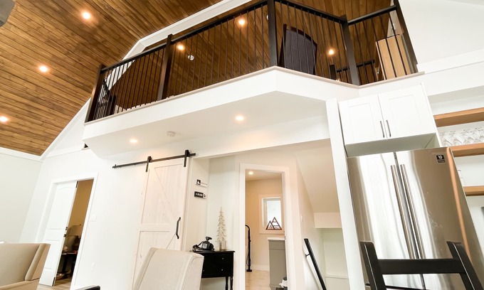 Okanagan-Similkameen Ski Chalet | Apex Mountain Resort. 3 bdrm Ski Cottage.