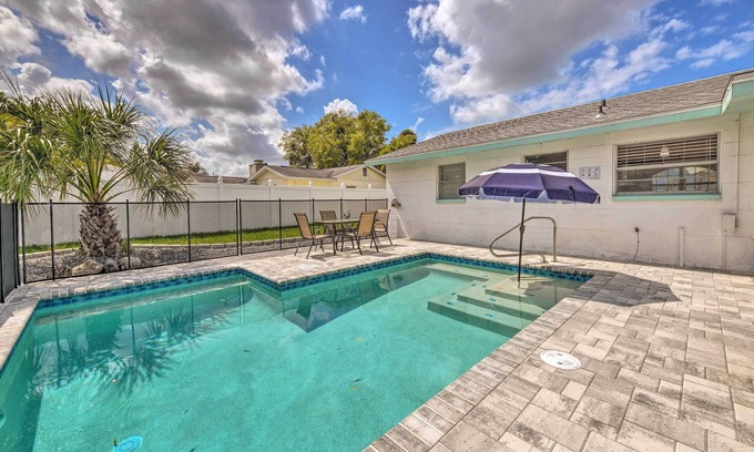 Apollo Beach House | Apollo Beach Gem w/Pool: 'The Flamingo House'