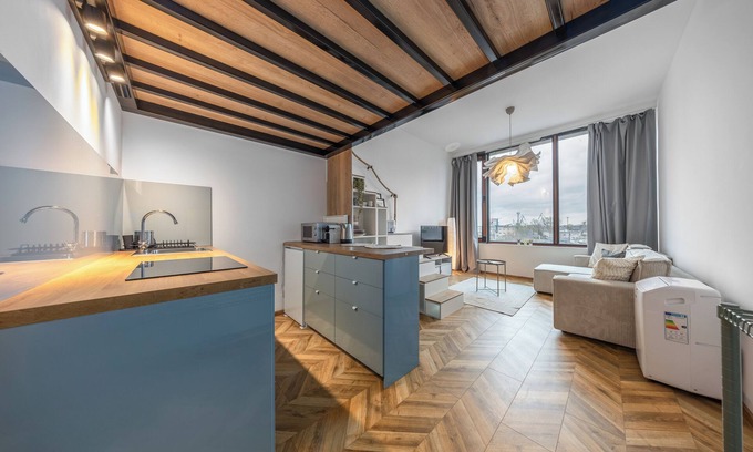 Nivy Apartment | Apollo Luxe Studio & Near Donwtown, Parking