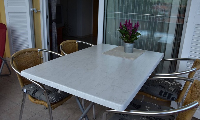 Cizici Apartment | App for 1-4 people, satellite TV, air conditioning, Wi-Fi, parking