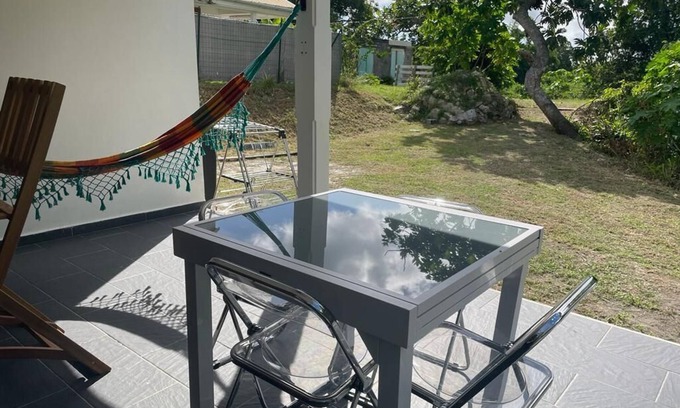 Capesterre-de-Marie-Galante Apartment | Appartement Design Avec Jardin et à 10 Minutes de la Plage