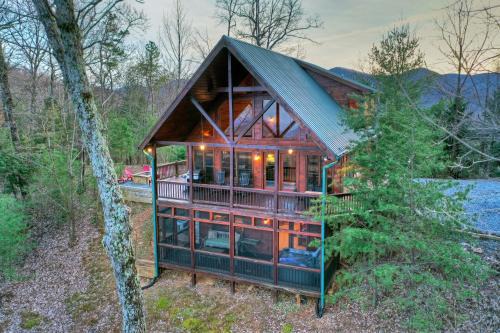 Blue Ridge Villa | Appalachian Sunrise Amazing views Close to Blue Ridge hike from the cabin