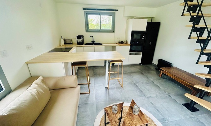 Fabregues Apartment | Apparently duplex with garden and parking