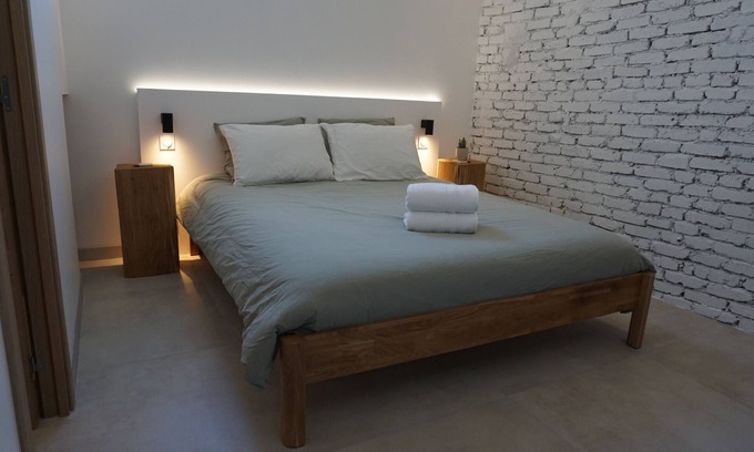 La Ferte-sous-Jouarre Apartment | Appart avec terrace proche Disney, Paris & Reims