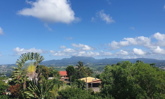 Le Lamentin Apartment | Appart Moderne Avec vue Mer & Pitons