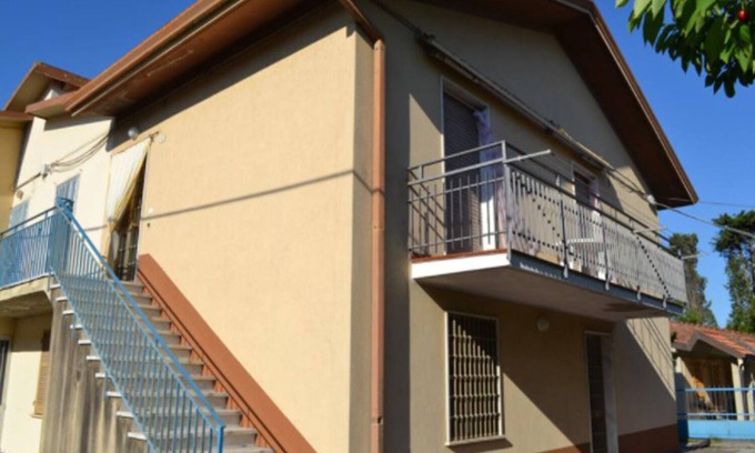 Fiumaretta Apartment | 'Appartamento 17' Near the Beach with Wi-Fi & Balcony