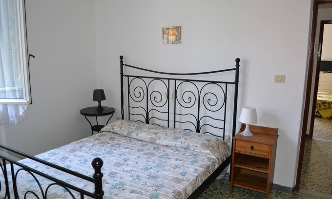 Fiumaretta Apartment | Appartamento 3M close to the Beach with Wi-Fi & Balcony