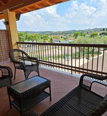 Pieve Vecchia Apartment | Appartamento a Manerba