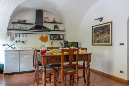 Costa Volpino Apartment | Appartamento C'era Una Volta, Costa Volpino Ospitar