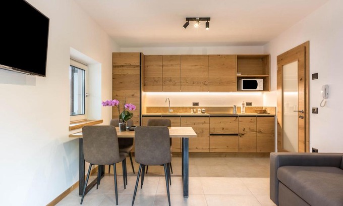 San Lorenzo in Banale Apartment | Appartamento Campanile Basso